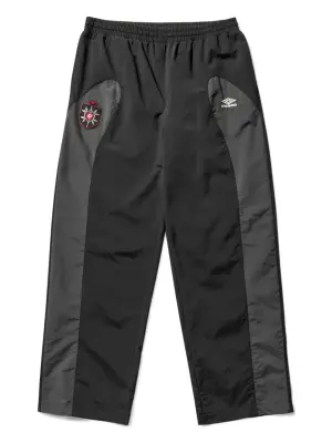 Спортивные брюки с нашивкой-логотипом