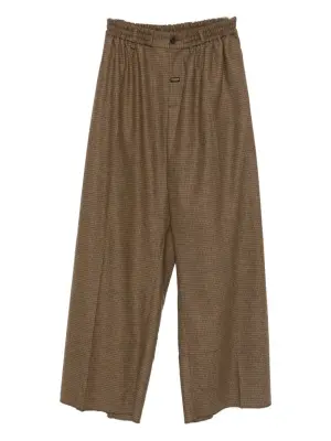 Брюки прямого кроя с широкими штанинами