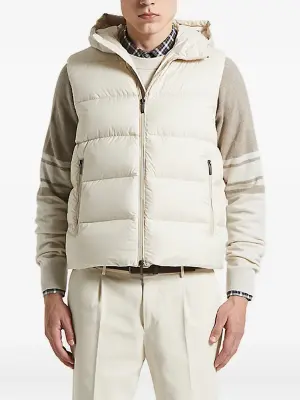 Стеганый жилет с капюшоном