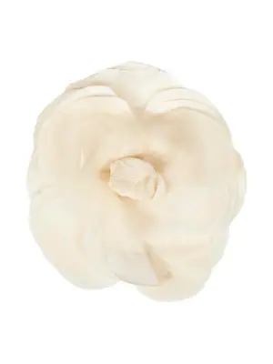 Брошь в виде цветка