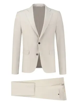 Костюм с однобортным пиджаком