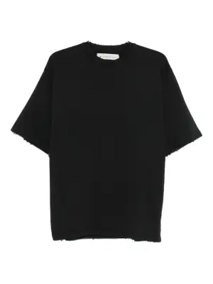 Футболка с необработанными (рваными) краями