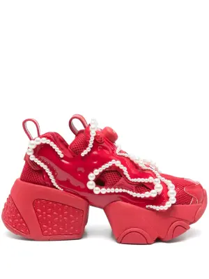 Кроссовки с искусственным жемчугом из коллаборации с Reebok