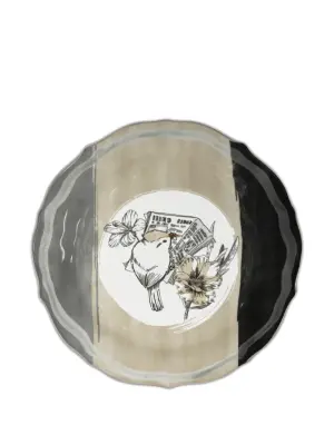 Тарелка с газетным принтом "Городская птица" (35 см)