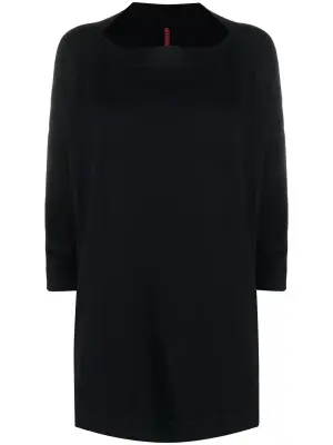 джемпер с вырезом-лодочкой