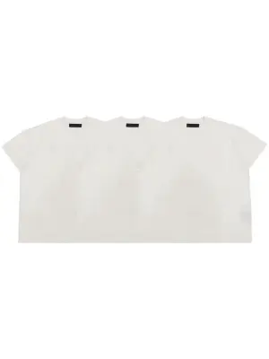 Комплект из трех футболок