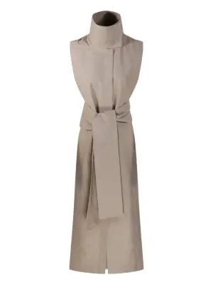 Куртка с воротником-воронкой и поясом