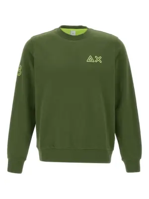 Свитер с круглым вырезом