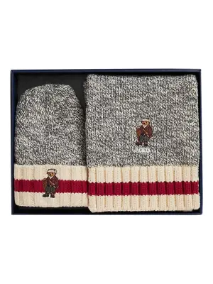 Вязаный вышитый комплект из двух изделий