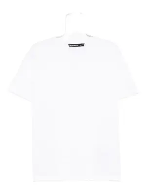 Футболка с заниженной линией плеч