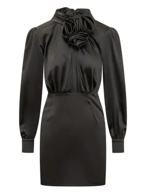 Платье с высоким воротником