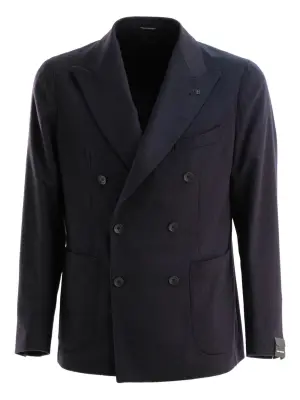 Костюм с двубортным пиджаком