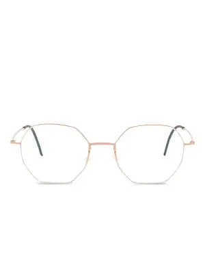 Очки в геометричной оправе