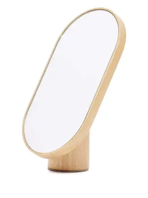 Зеркало в овальной оправе