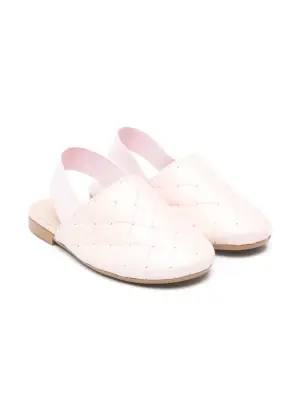 Стеганые сандалии