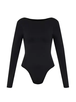 боди с длинными рукавами и открытой спиной