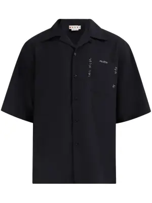 Рубашка с вышитым логотипом