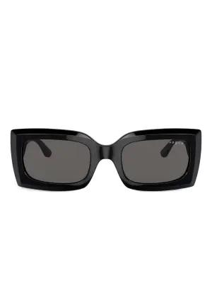 Солнцезащитные очки в квадратной оправе