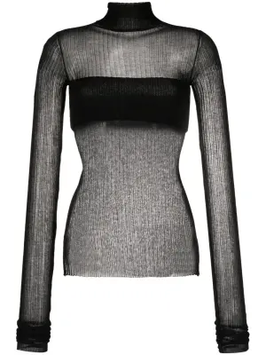 Топ в рубчик с высоким воротником