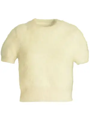 Укороченный топ с короткими рукавами