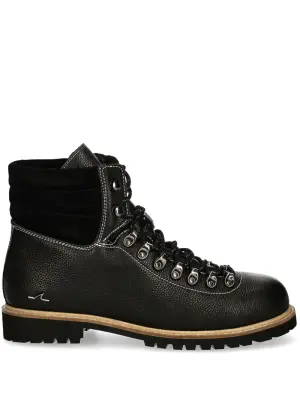 Ботинки на шнуровке