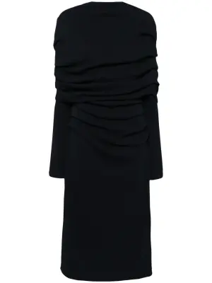 Трикотажное платье-кейп