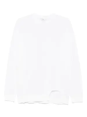 Свитер с вырезами