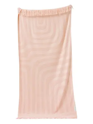 Полотенце с бахромой