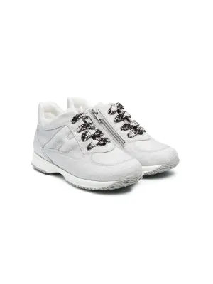 Кроссовки с вышивкой