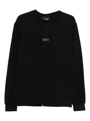 Свитер с круглым вырезом