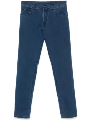 Зауженные джинсы