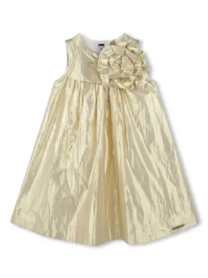 Платье с цветочной аппликацией