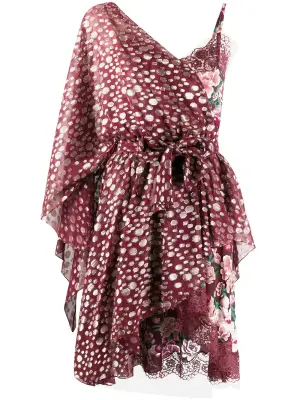 Платье на одно плечо с эффектом металлик