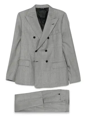 Клетчатый костюм с двубортным пиджаком