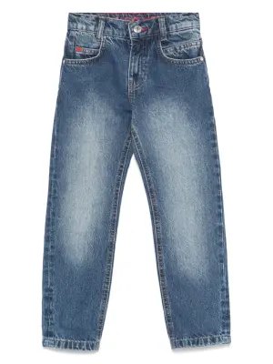 Прямые джинсы