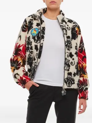 футболка с круглым вырезом