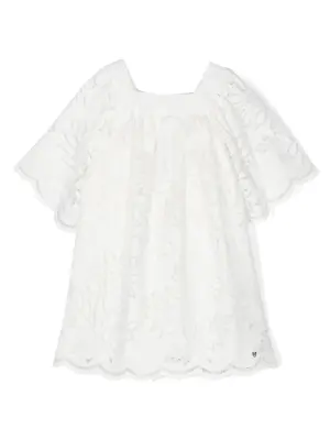 Платье с цветочной вышивкой