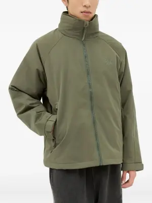 Ветровка с вышитым логотипом