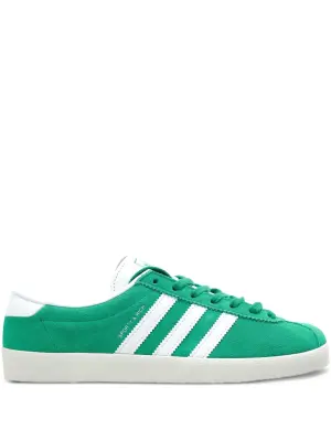 кроссовки с полосками