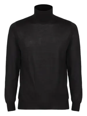 Вязаное изделие с воротником-стойкой