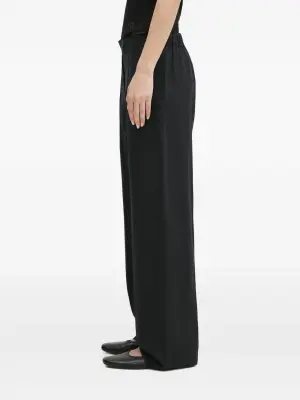 Брюки с эластичным поясом и складками