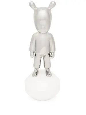 Фигурка The Silver Guest