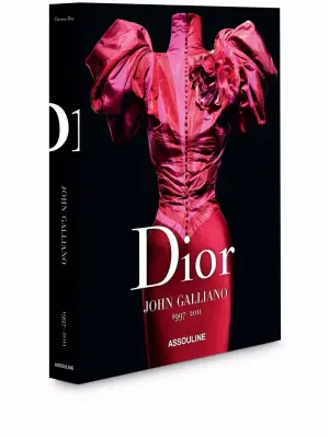 Книга Dior by John Galliano