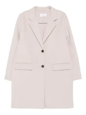 Пальто на пуговицах