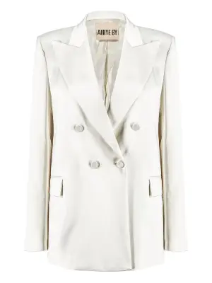 Двубортный блейзер с заостренными лацканами