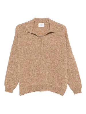 Свитер с воротником