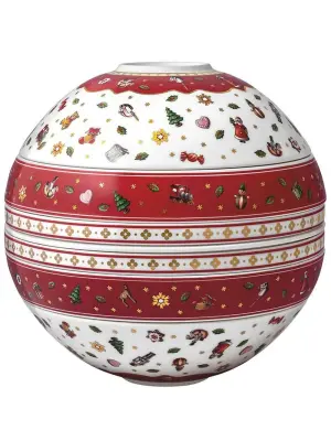 Набор из семи тарелок