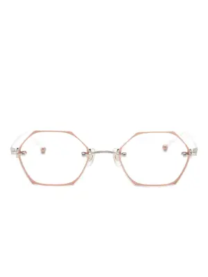 очки G в геометричной оправе