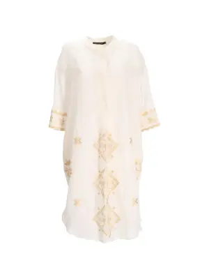 Платье с вышивкой