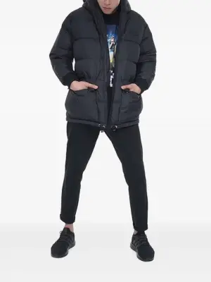 Пуховик с капюшоном и вышитым логотипом